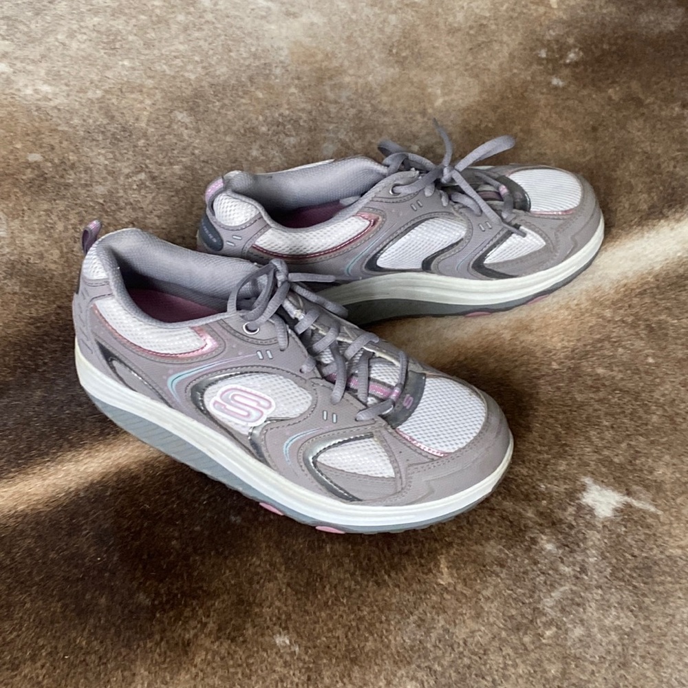 Sketchers Shape-ups size 9.5